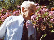 Alfred Vogel with Echinacea Alfred Vogel with Echinacea